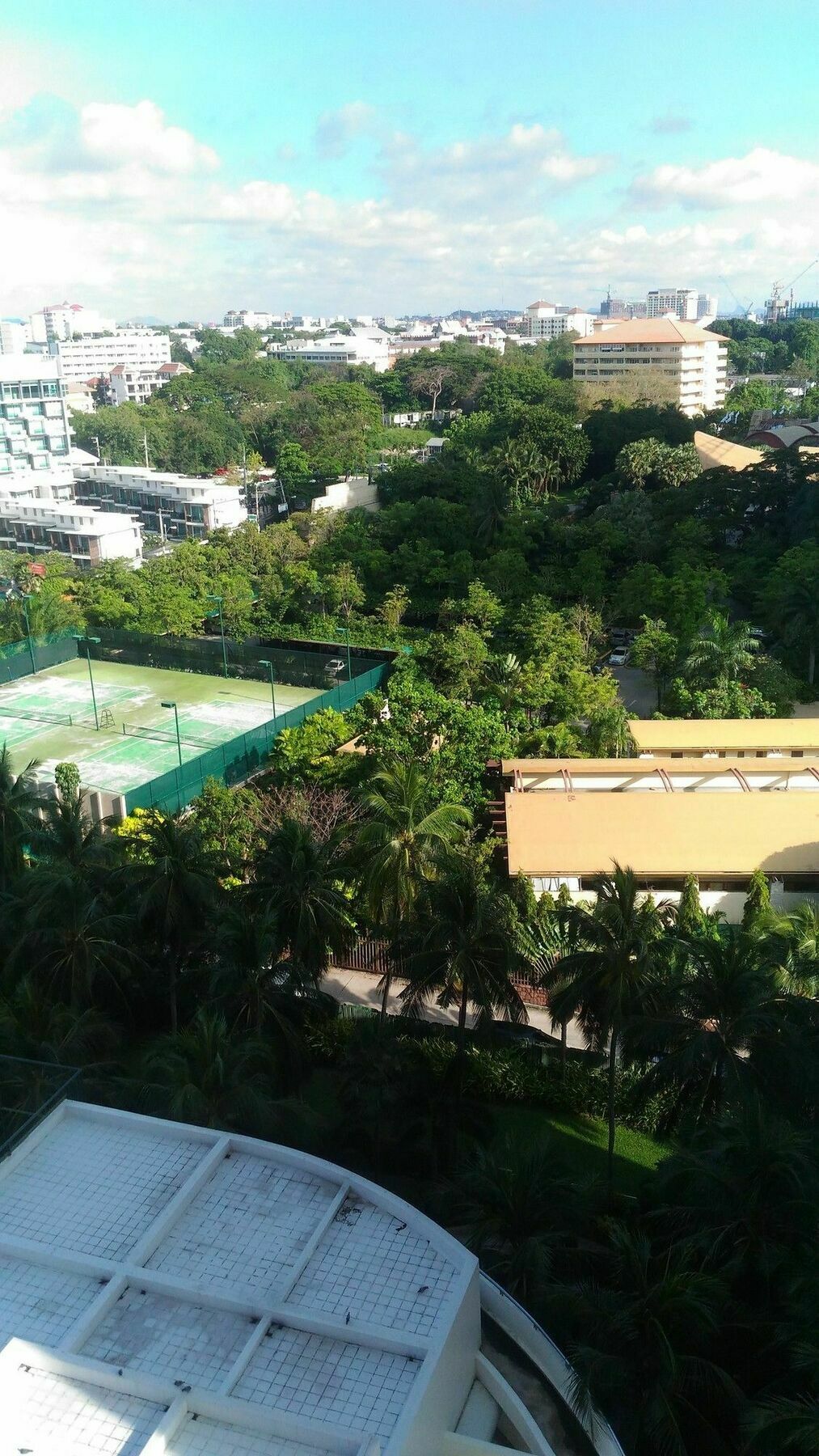 Sky Beach Apartment Pattaya Exterior foto